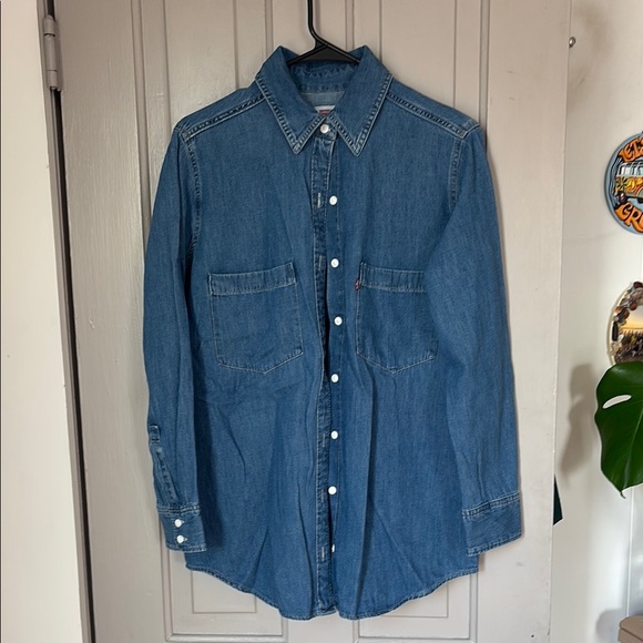 Levi's Blue Denim Button-Up Shirt - Picture 1 of 4